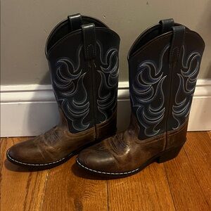 Stylish Two-Tone Western Cowboy Boots